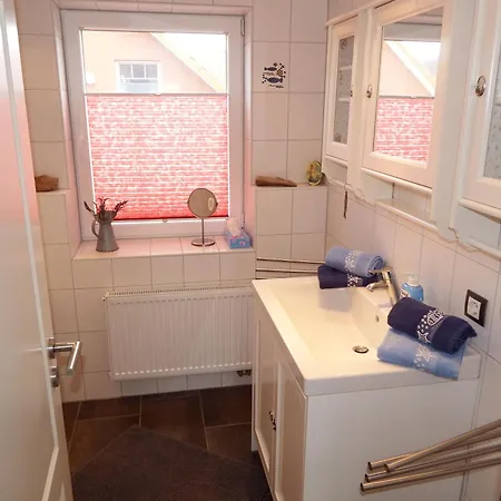 Apartment Moderne Mit Suedbalkon Und Strandkorb *
