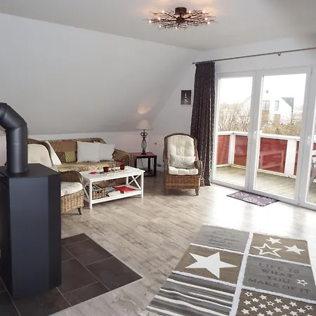 Moderne Mit Suedbalkon Und Strandkorb شقة Hassberg