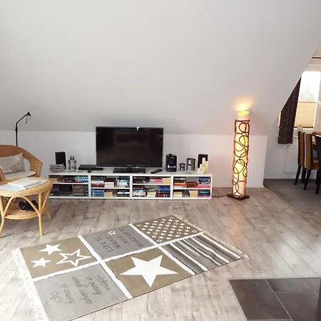 Moderne Mit Suedbalkon Und Strandkorb Hassberg