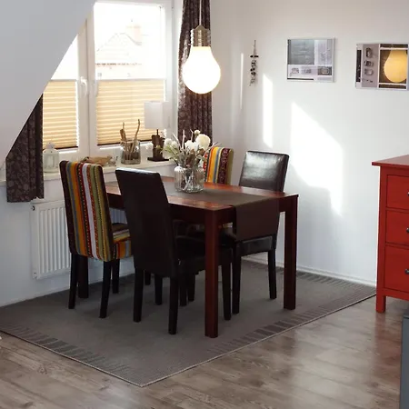 Moderne Mit Suedbalkon Und Strandkorb Hassberg