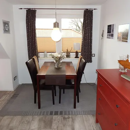 Moderne Mit Suedbalkon Und Strandkorb Apartment *