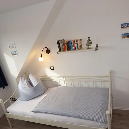 Moderne Mit Suedbalkon Und Strandkorb Apartment *
