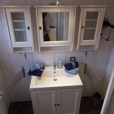 Moderne Mit Suedbalkon Und Strandkorb شقة